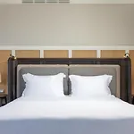 Hiddenbay Hotel