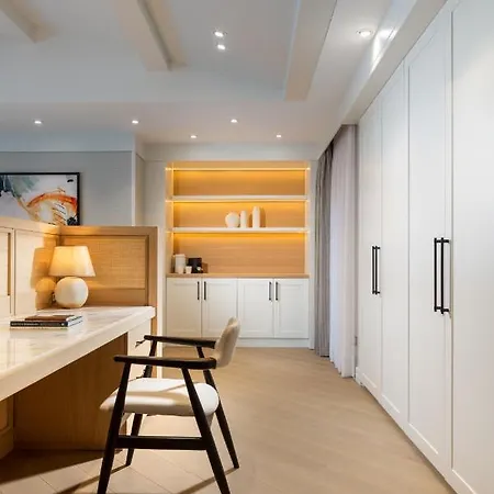 Hiddenbay Szálloda *