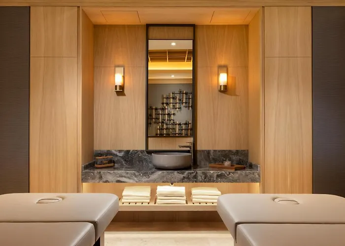 מלון Hiddenbay אורלה