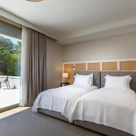 Otel Hiddenbay *